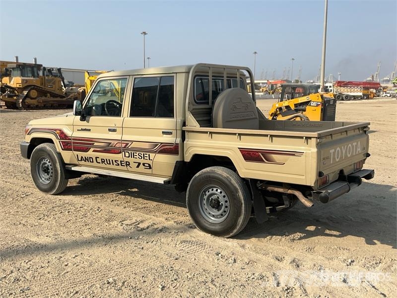 Toyota Landcruiser 79L 4x4 Crew Cab Pickup Άλλα Vans