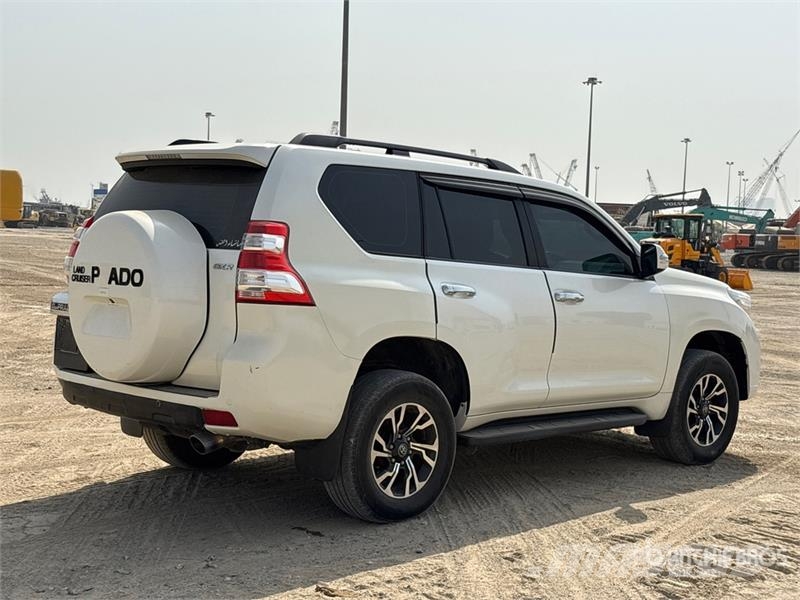 Toyota Prado GXR- 150L 4x4 SUV Coches