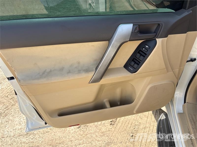 Toyota Prado GXR- 150L 4x4 SUV Coches