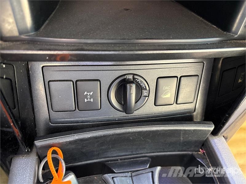 Toyota Prado GXR- 150L 4x4 SUV Coches