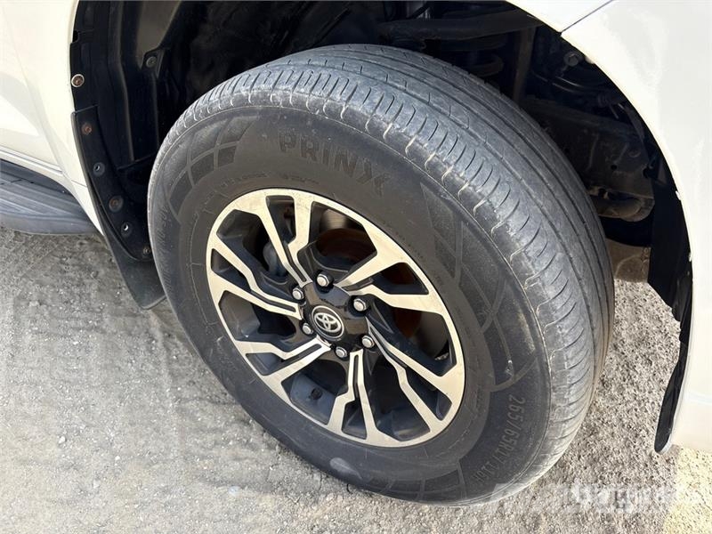 Toyota Prado GXR- 150L 4x4 SUV Coches