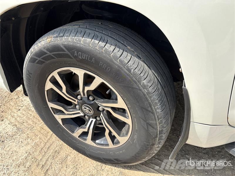 Toyota Prado GXR- 150L 4x4 SUV Coches