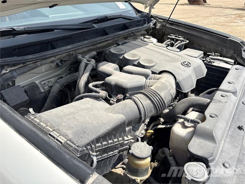 Toyota Prado GXR- 150L 4x4 SUV Coches