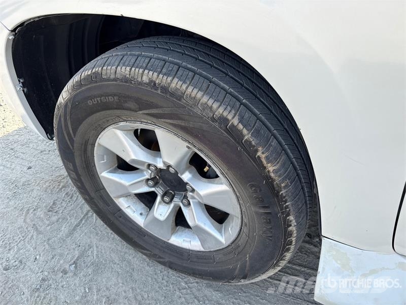 Toyota Prado TX 150L 4x4 SUV Voiture
