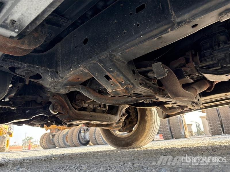 Toyota Prado TX 150L 4x4 SUV Voiture
