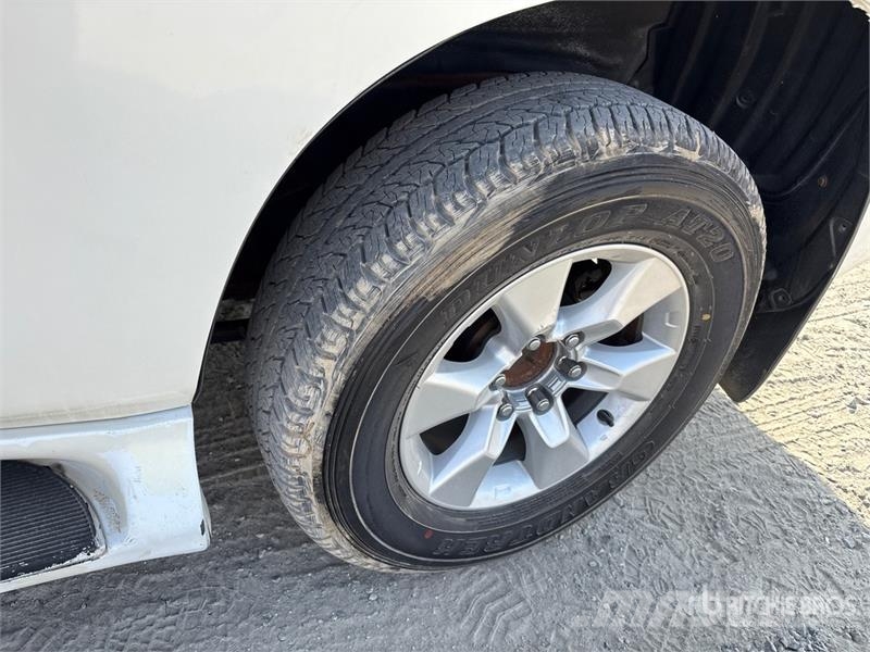 Toyota Prado TX 150L 4x4 SUV Voiture