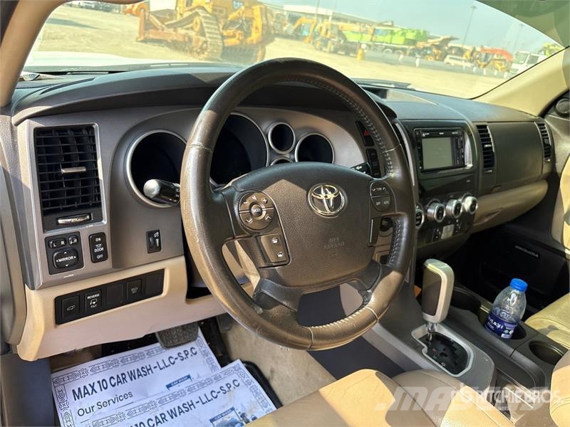 Toyota Sequoia 4x4 SUV Biler