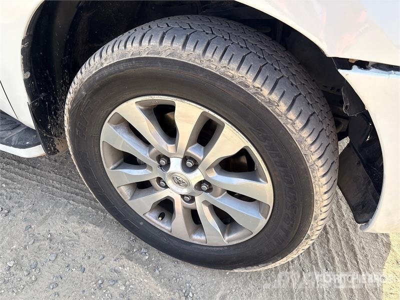 Toyota Sequoia 4x4 SUV Biler