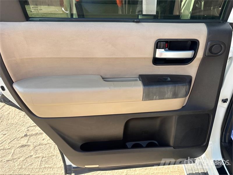 Toyota Sequoia 4x4 SUV Biler