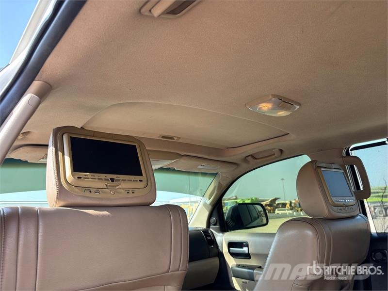 Toyota Sequoia 4x4 SUV Biler