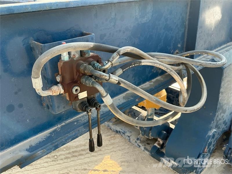 Transquip T/A Removable Gooseneck Lowboy Trailer Dieplader