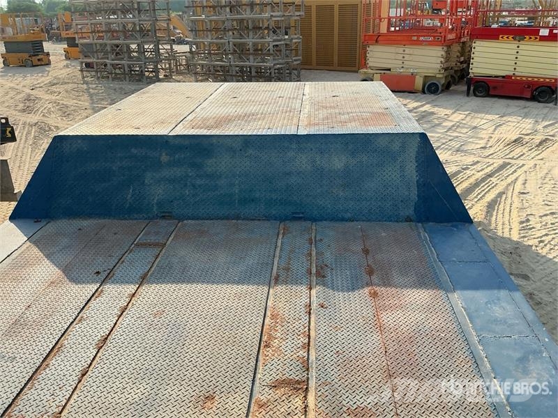 Transquip T/A Removable Gooseneck Lowboy Trailer Dieplader