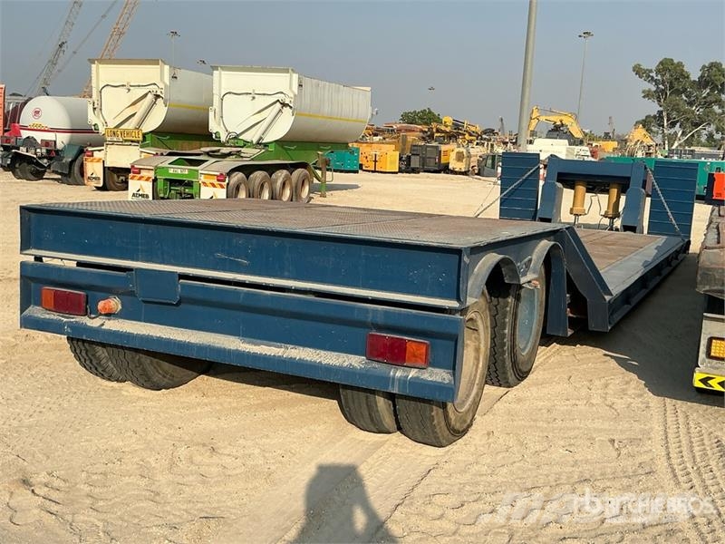 Transquip T/A Removable Gooseneck Lowboy Trailer Dieplader