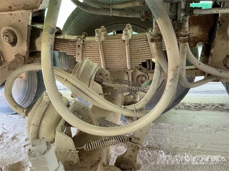  Tri/A End Dump Trailer مقطورات قلابة