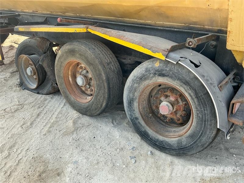  Tri/A End Dump Trailer Самоскиди