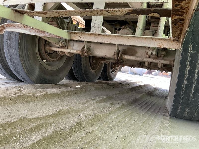  Tri/A End Dump Trailer مقطورات قلابة