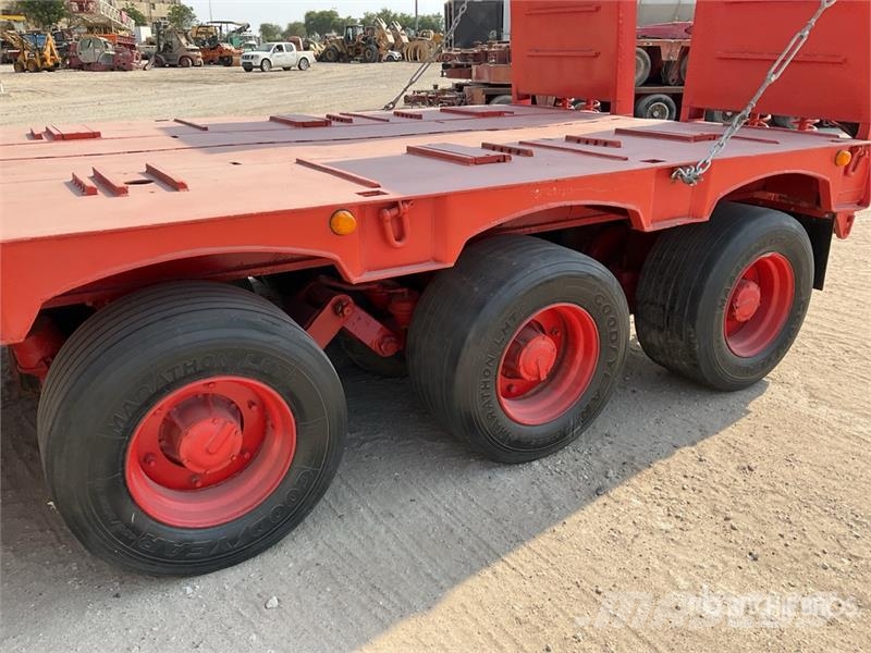 Tri/A Step Deck Trailer Низькорамні причепи