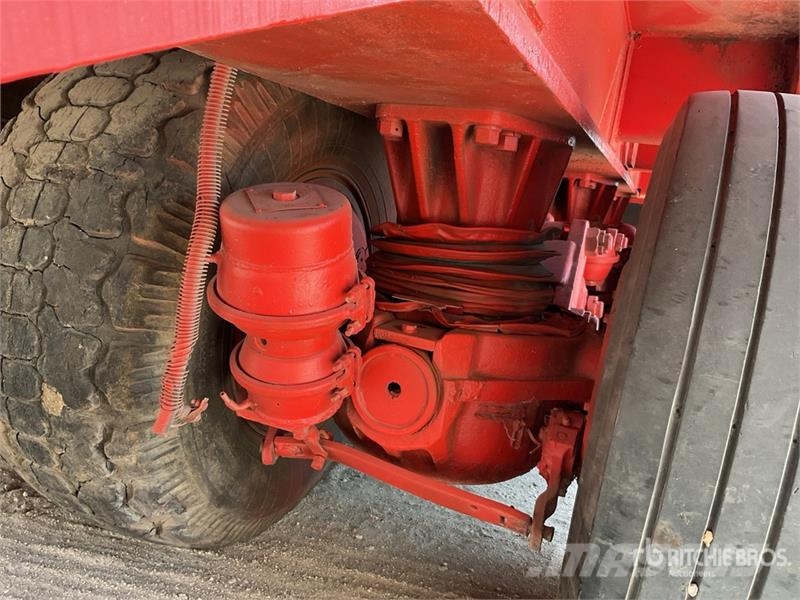 Tri/A Step Deck Trailer Низькорамні причепи