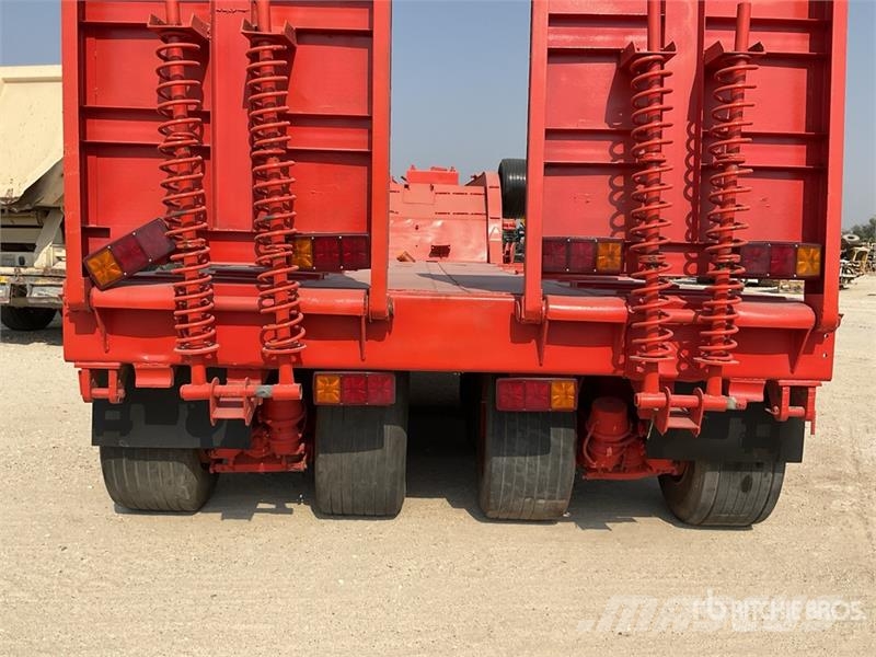 Tri/A Step Deck Trailer Низькорамні причепи