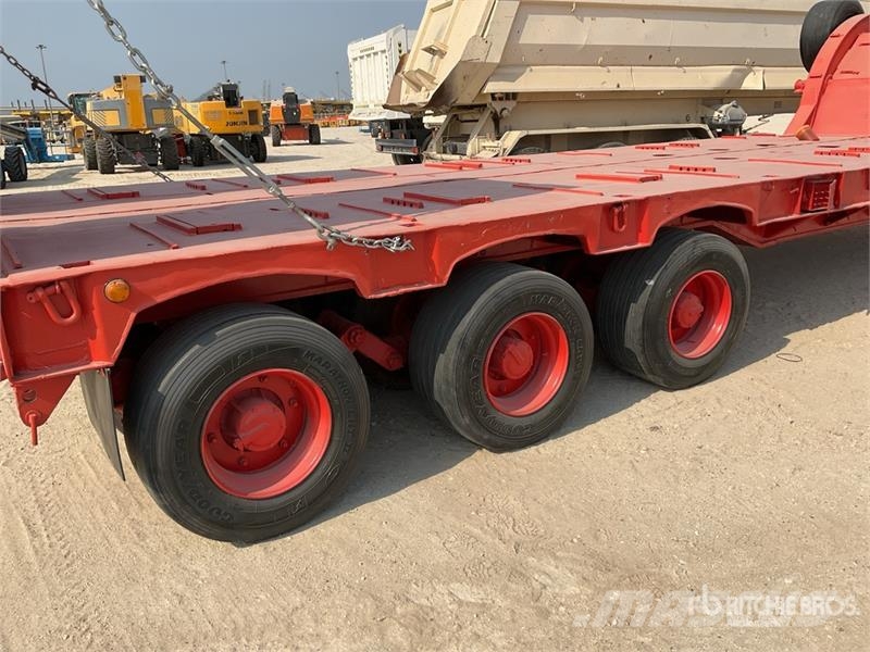 Tri/A Step Deck Trailer Низькорамні причепи