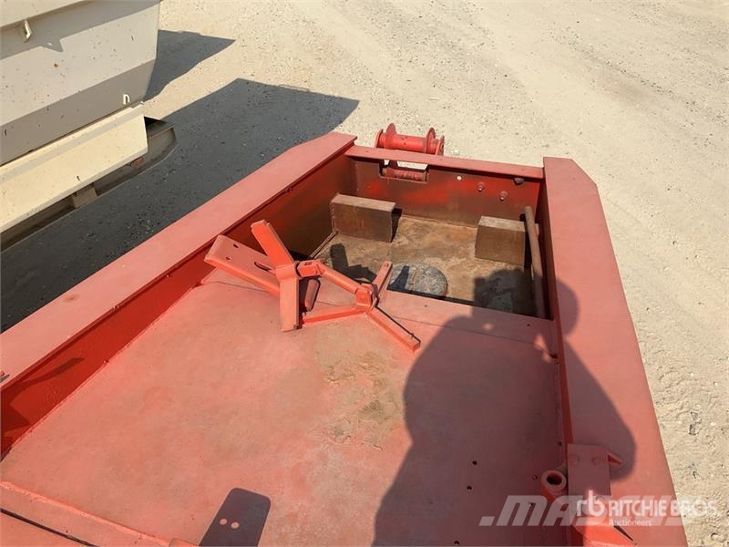 Tri/A Step Deck Trailer Низькорамні причепи
