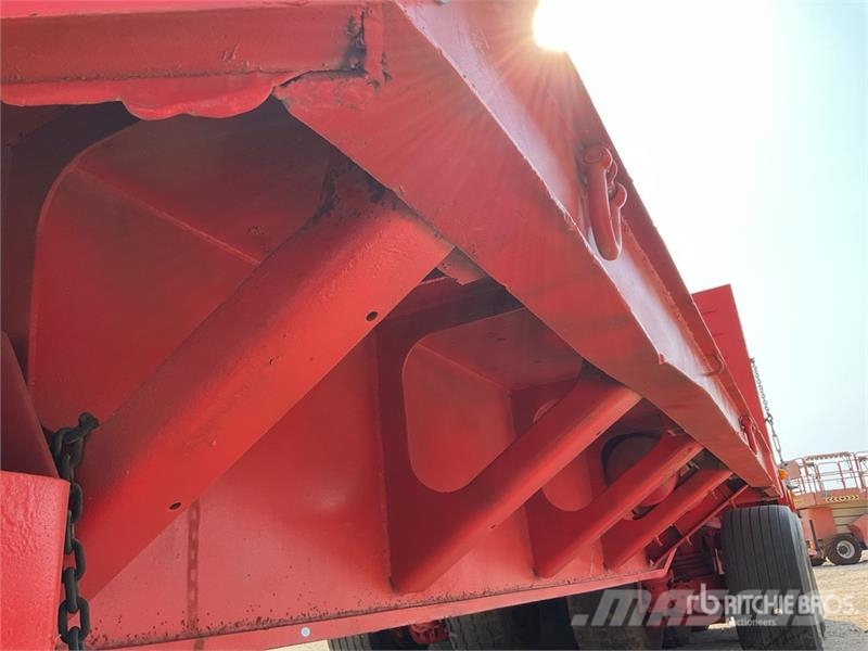 Tri/A Step Deck Trailer Низькорамні причепи