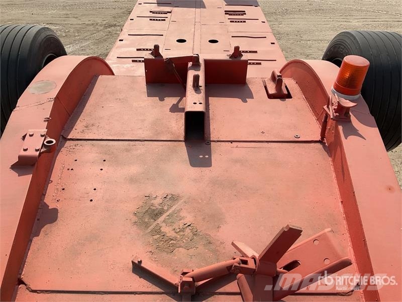 Tri/A Step Deck Trailer Низькорамні причепи