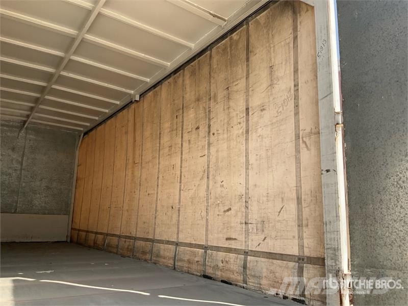 UD LKE210 4x2 7 Ton Curtain Side Truck (Inoperable) Tentautod