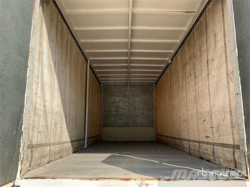UD LKE210 4x2 7 Ton Curtain Side Truck (Inoperable) Tentautod