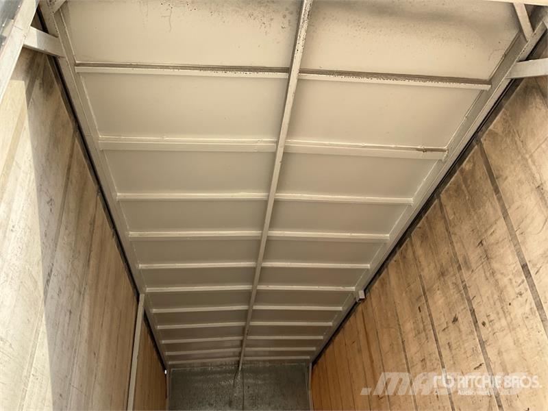 UD LKE210 4x2 7 Ton Curtain Side Truck (Inoperable) Tentautod