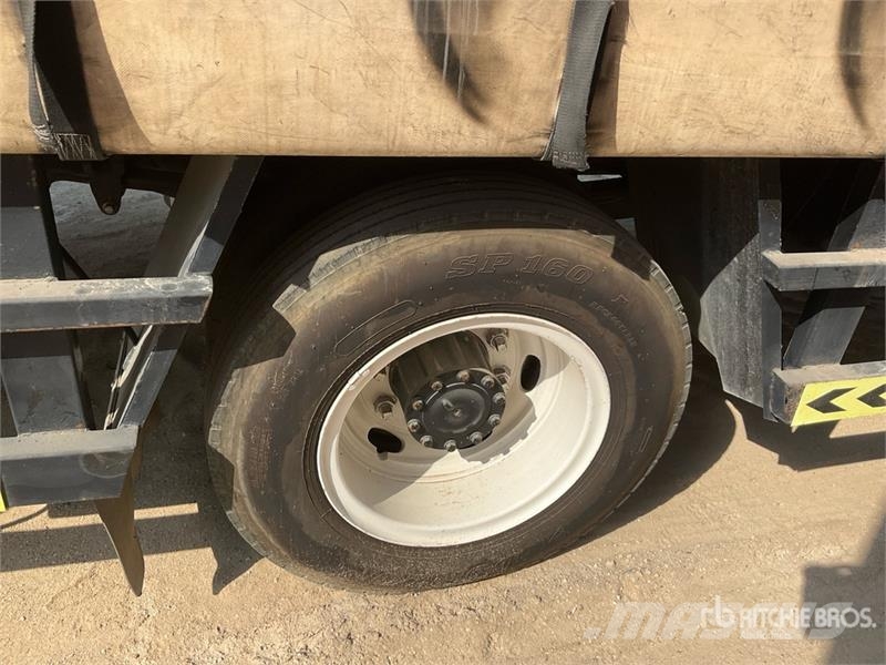 UD LKE210 4x2 7 Ton Curtain Side Truck (Inoperable) Tentautod