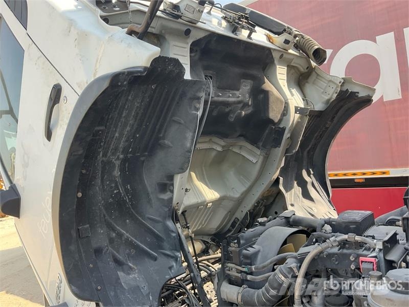 UD LKE210 4x2 7 Ton Curtain Side Truck (Inoperable) Tentautod