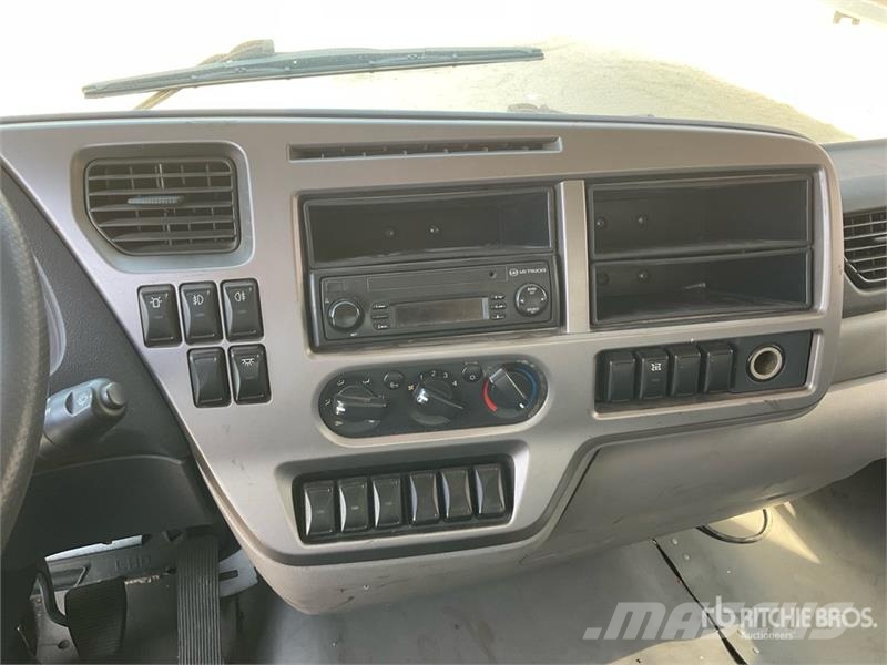 UD LKE210 4x2 7 Ton Curtain Side Truck (Inoperable) Tentautod