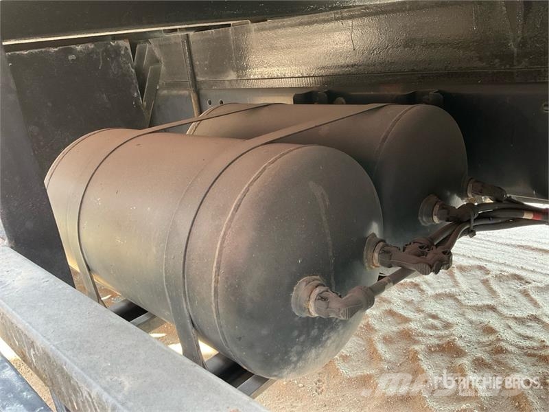 UD LKE210 4x2 7 Ton Curtain Side Truck (Inoperable) Tentautod