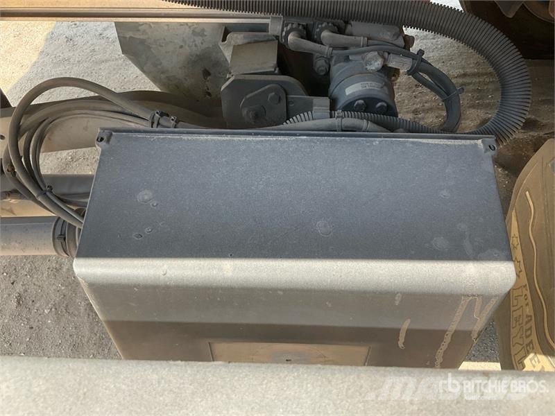 UD LKE210 4x2 7 Ton Curtain Side Truck (Inoperable) Tentautod