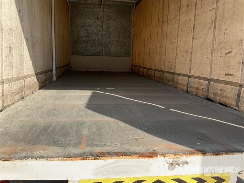 UD LKE210 4x2 7 Ton Curtain Side Truck (Inoperable) Tentautod