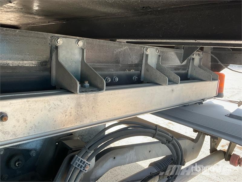 UD LKE210 4x2 7 Ton Curtain Side Truck (Inoperable) Tentautod