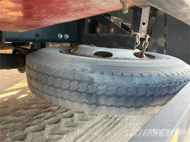 UD LKE210 4x2 7 Ton Curtain Side Truck (Inoperable) Tentautod