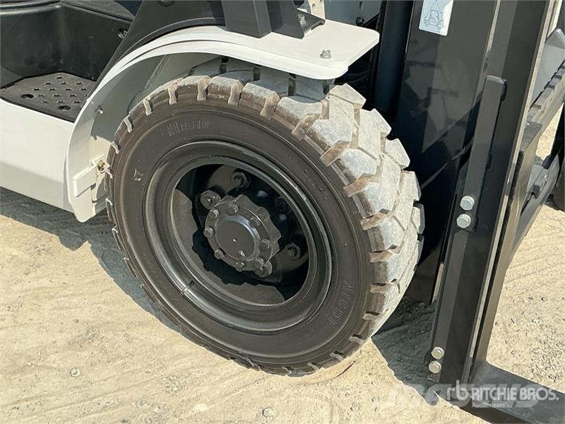 UniCarriers YG1F2A30U 3 ton Forklift (Unused) Інше
