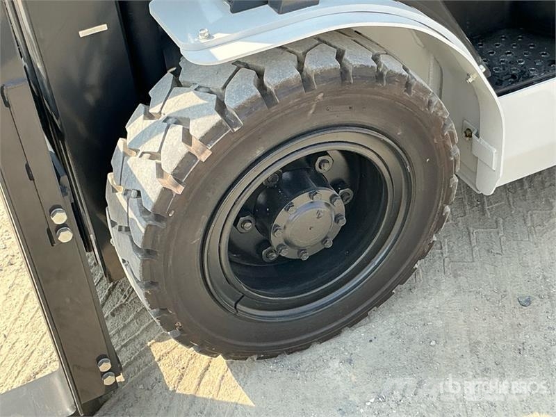 UniCarriers YG1F2A30U 3 ton Forklift (Unused) Інше