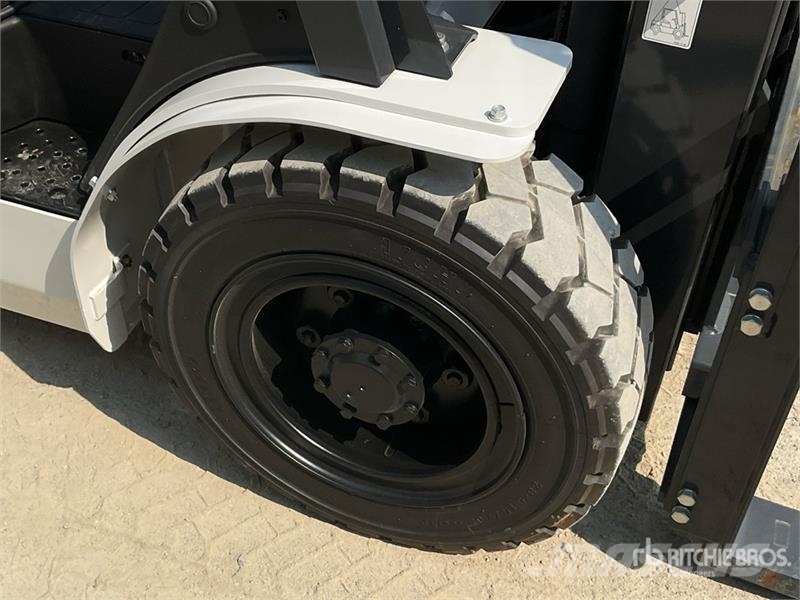 UniCarriers YG1F2A30U 3 ton Forklift (Unused) Інше