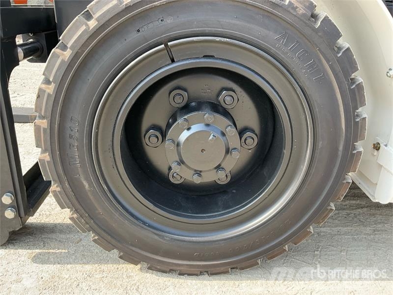 UniCarriers YG1F2A30U 3 ton Forklift (Unused) Інше