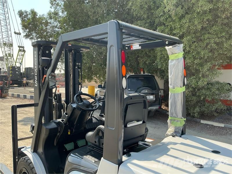 UniCarriers YG1F2A30U 3 Ton Diesel Forklift (Unused) Gaffeltrucker - Annet