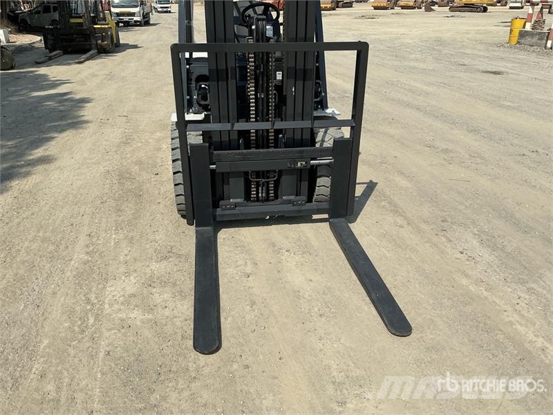 UniCarriers YG1F2A30U 3 ton Forklift (Unused) Другие складские механизмы