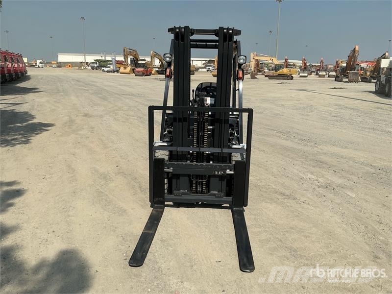 UniCarriers YG1F2A30U 3 ton Forklift (Unused) Другие складские механизмы