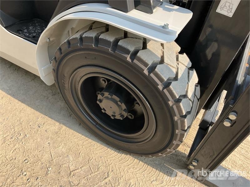 UniCarriers YG1F2A30U 3 ton Forklift (Unused) Інше