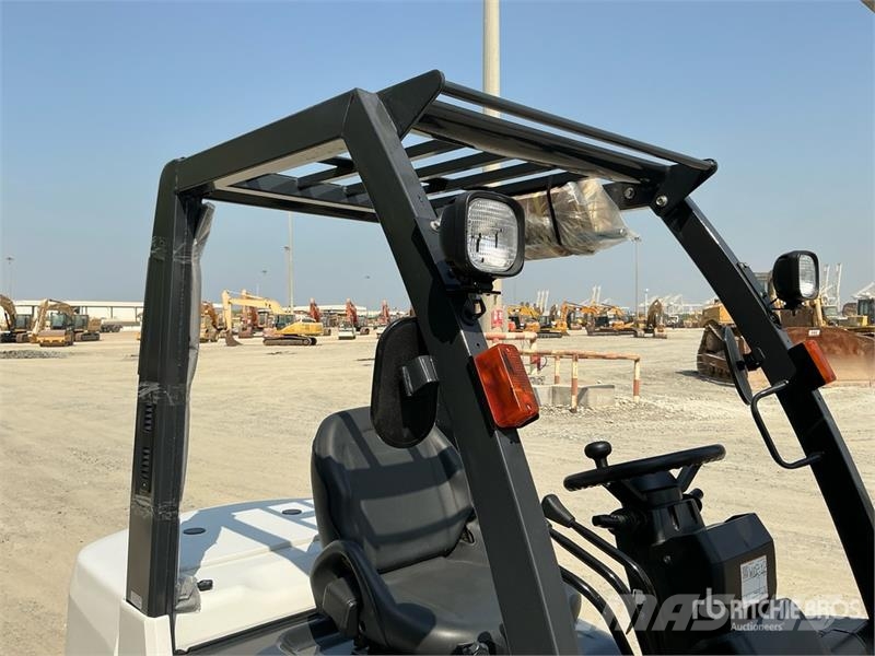UniCarriers YG1F2A30U 3 ton Forklift (Unused) Другие складские механизмы