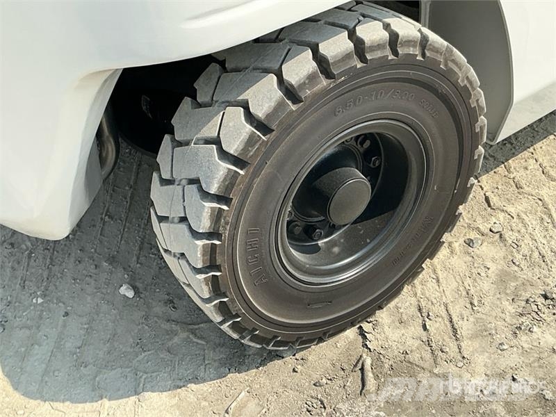 UniCarriers YG1F2A30U 3 ton Forklift (Unused) Інше