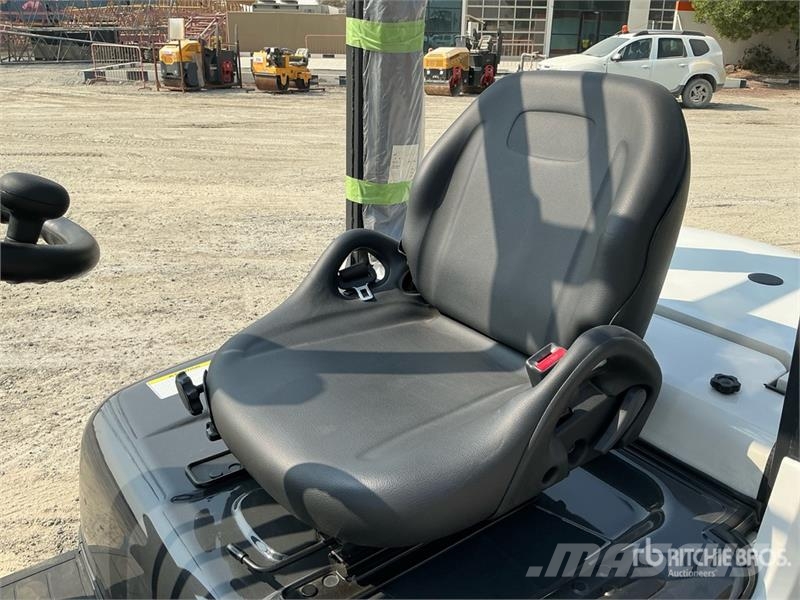 UniCarriers YG1F2A30U 3 ton Forklift (Unused) Інше
