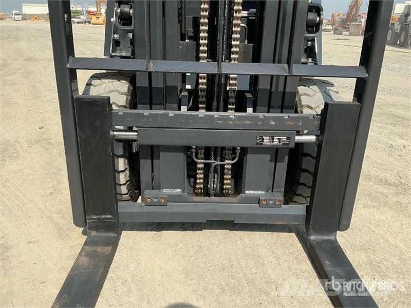UniCarriers YG1F2A30U 3 ton Forklift (Unused) Другие складские механизмы